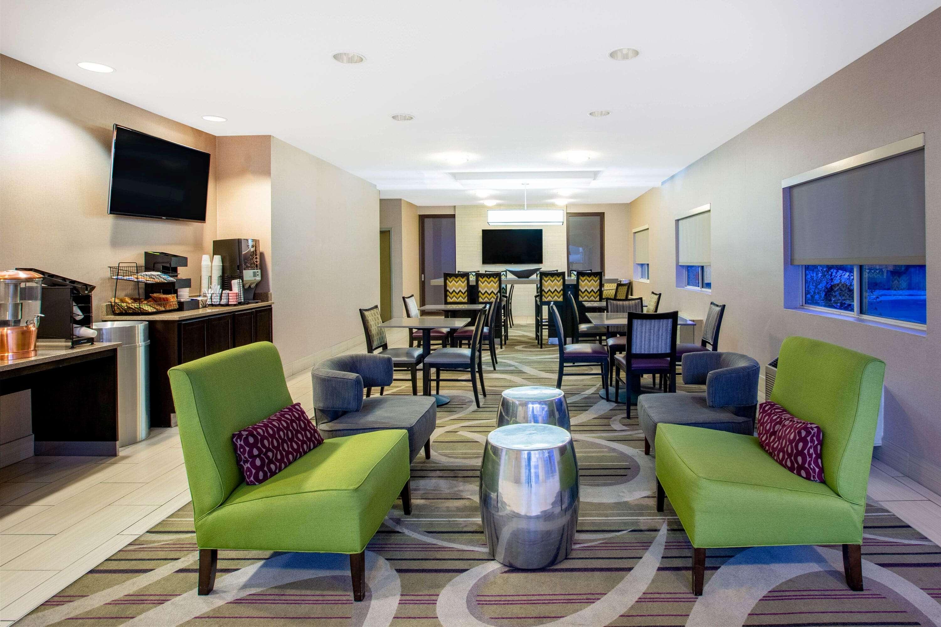 La Quinta Inn By Wyndham Линкълн Екстериор снимка
